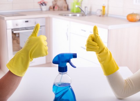 Window cleaning service for storefront glass to improve business appearance